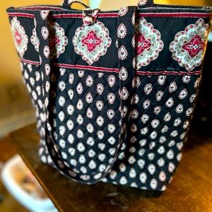 Vera Bradley Tote Black with Shades of Red print